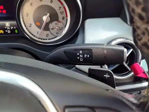 Mercedes-Benz GLA 2015