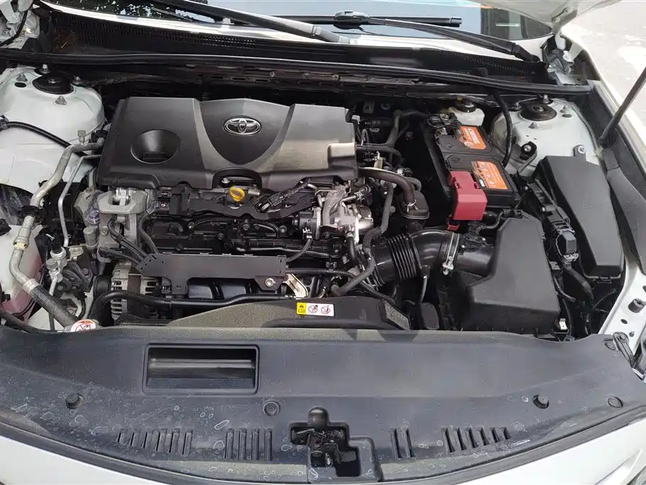 Toyota Camry 2018 — фото 10