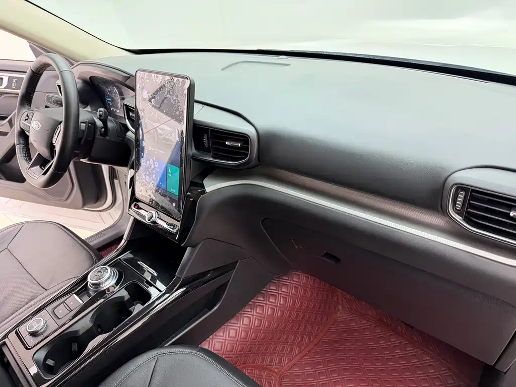 Ford Explorer 2020 — фото 13