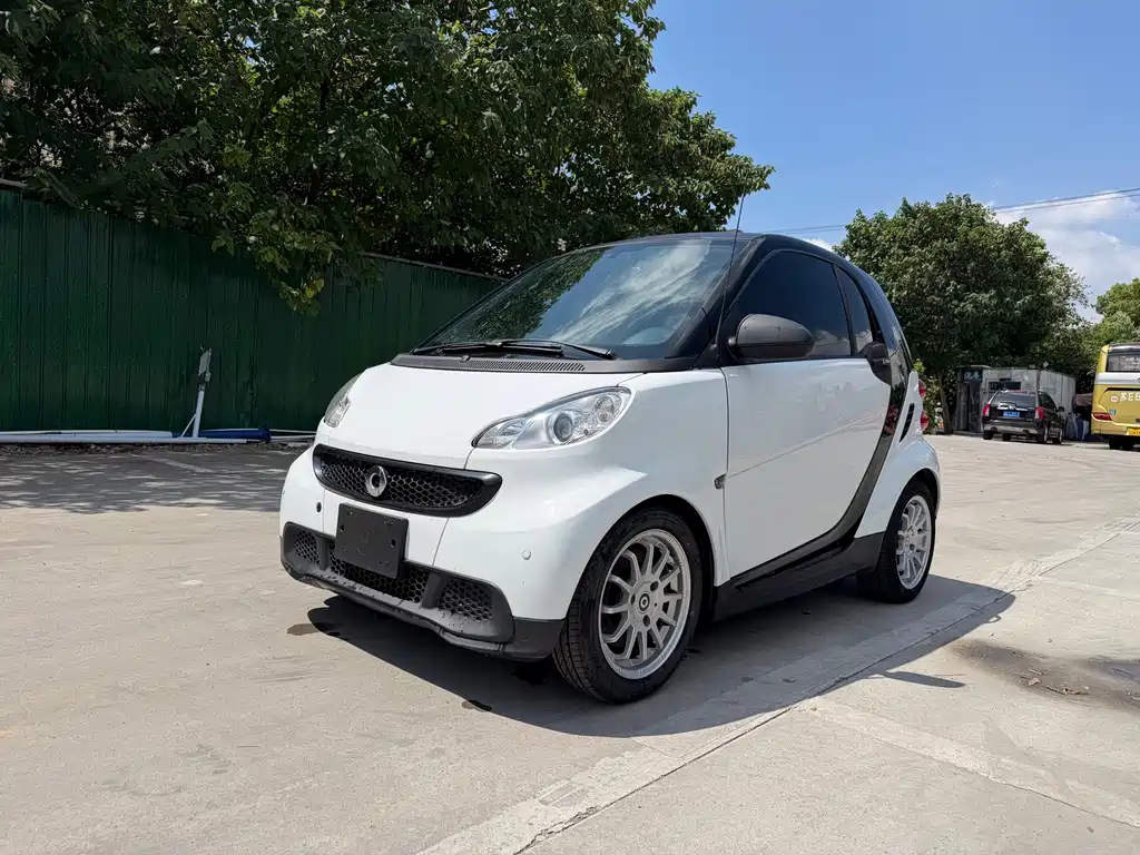 smart fortwo 2015 — фото 2