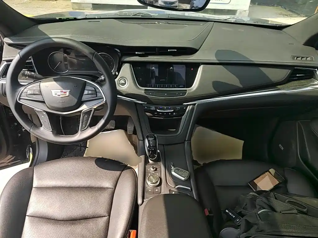 Cadillac XT5 2020 — фото 10