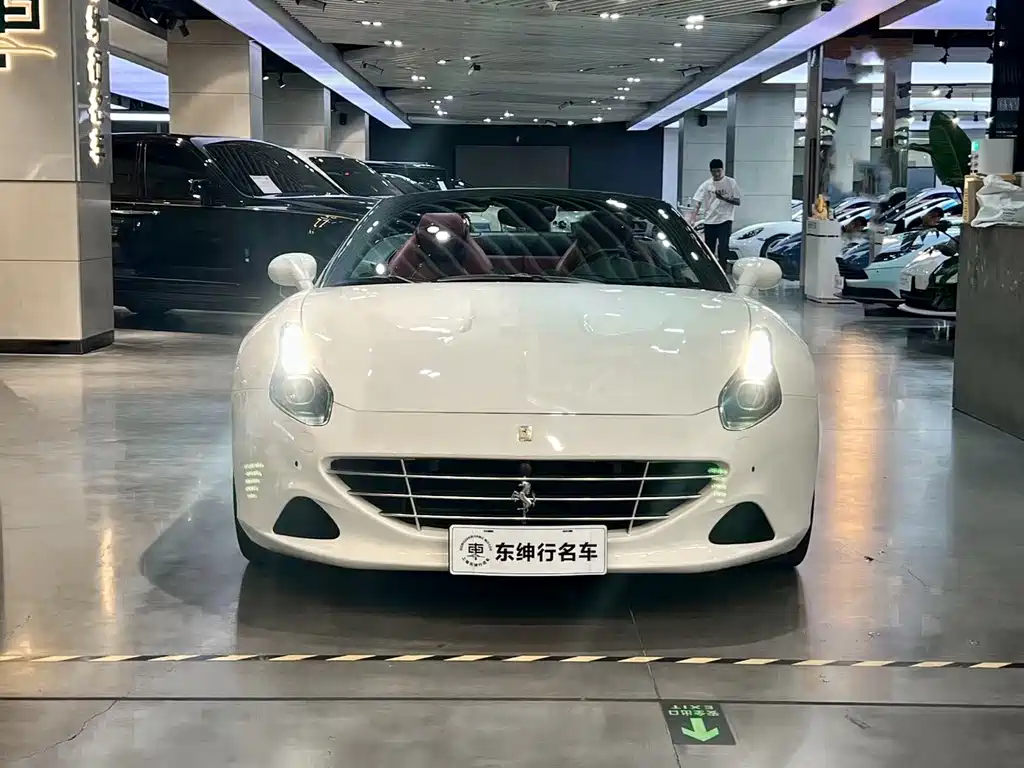 Ferrari California T 2015 — фото 2