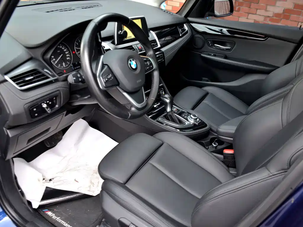 BMW 2 Series Station Wagon 2015 — фото 12