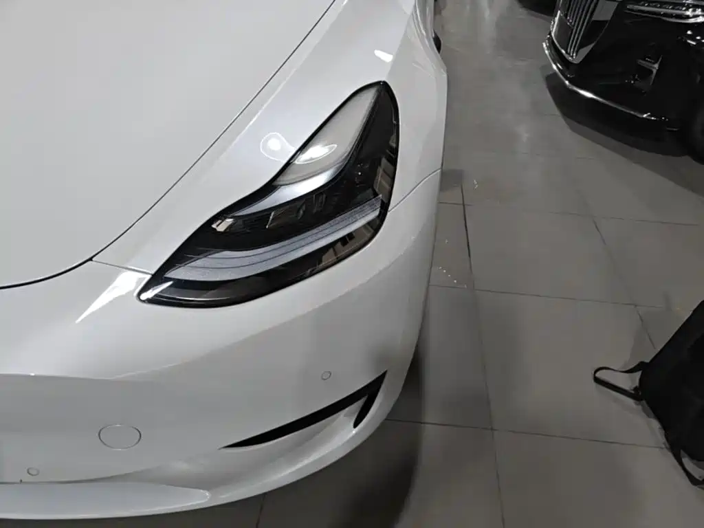 Tesla Model Y 2023 — фото 24