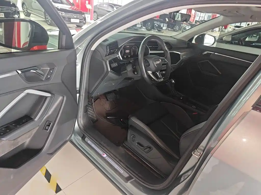 Audi Q3 Sportback 2022 — фото 16