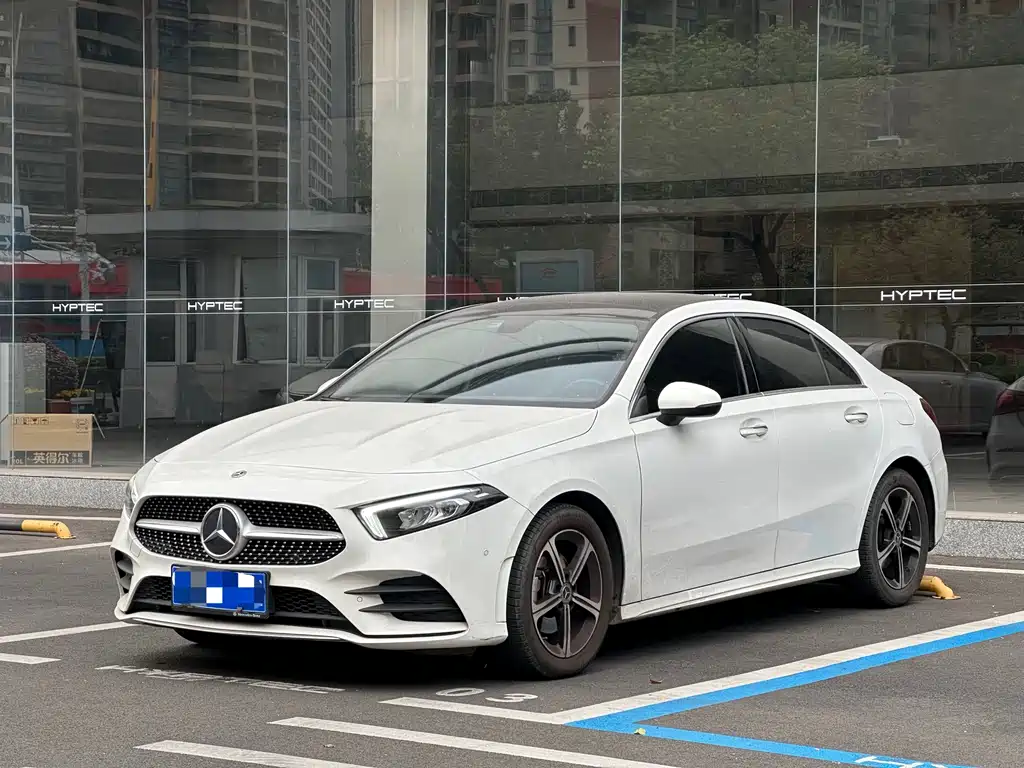 Mercedes-Benz A-Class 2022 — фото 2