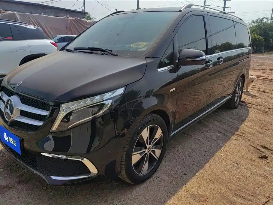 Mercedes-Benz V-Class 2022 — фото 1