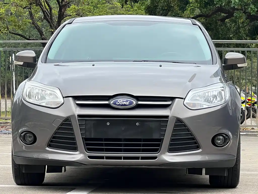 Ford Focus 2014 — фото 2