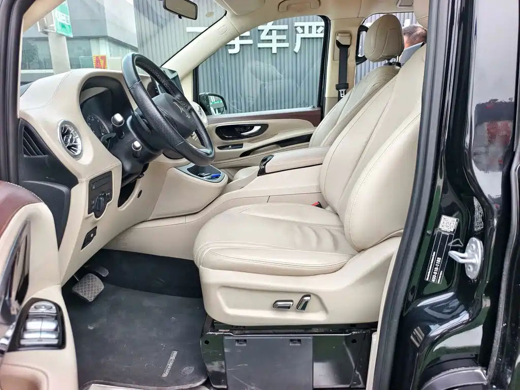 Mercedes-Benz Vito 2021 — фото 10