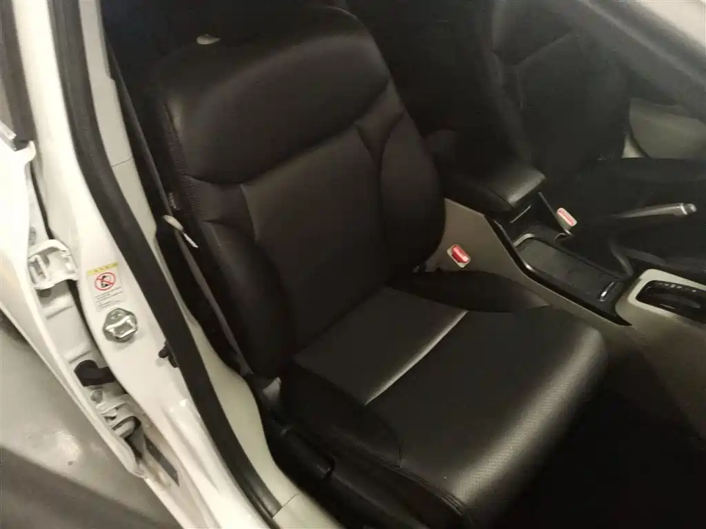 Honda Civic 2015 — фото 16