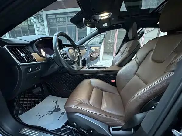 Volvo S90 2022