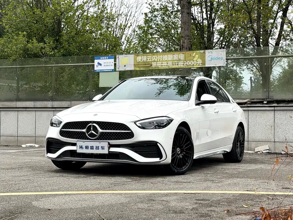 Mercedes-Benz C-Class 2025 — фото 1