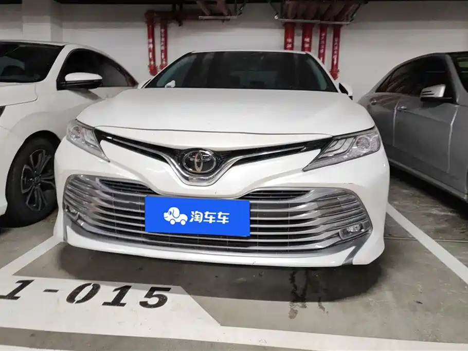 Toyota Camry 2020 — фото 2