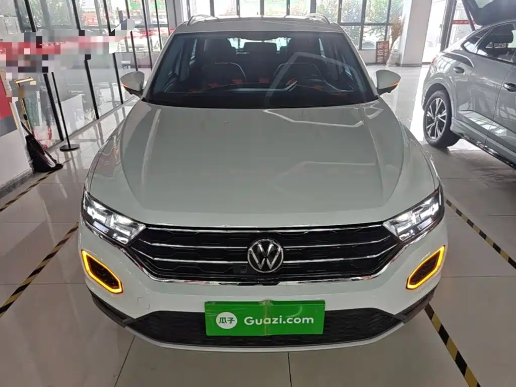 Volkswagen T-Roc 2021 — фото 3