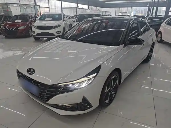 Hyundai Elantra 2021
