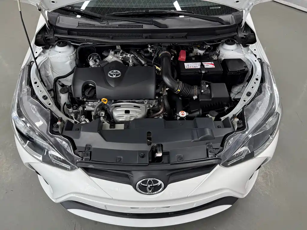 Toyota Yaris L 2022 — фото 21