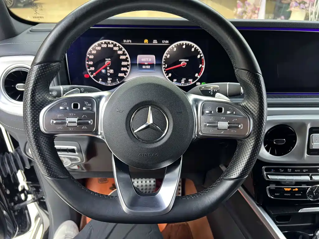 Mercedes-Benz G-Class 2023 — фото 13