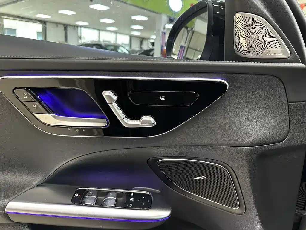 Mercedes-Benz C-Class 2022 — фото 11