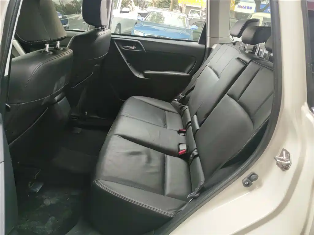 Subaru Forester 2015 — фото 13