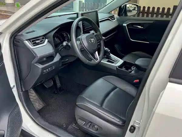 Toyota RAV4 2021