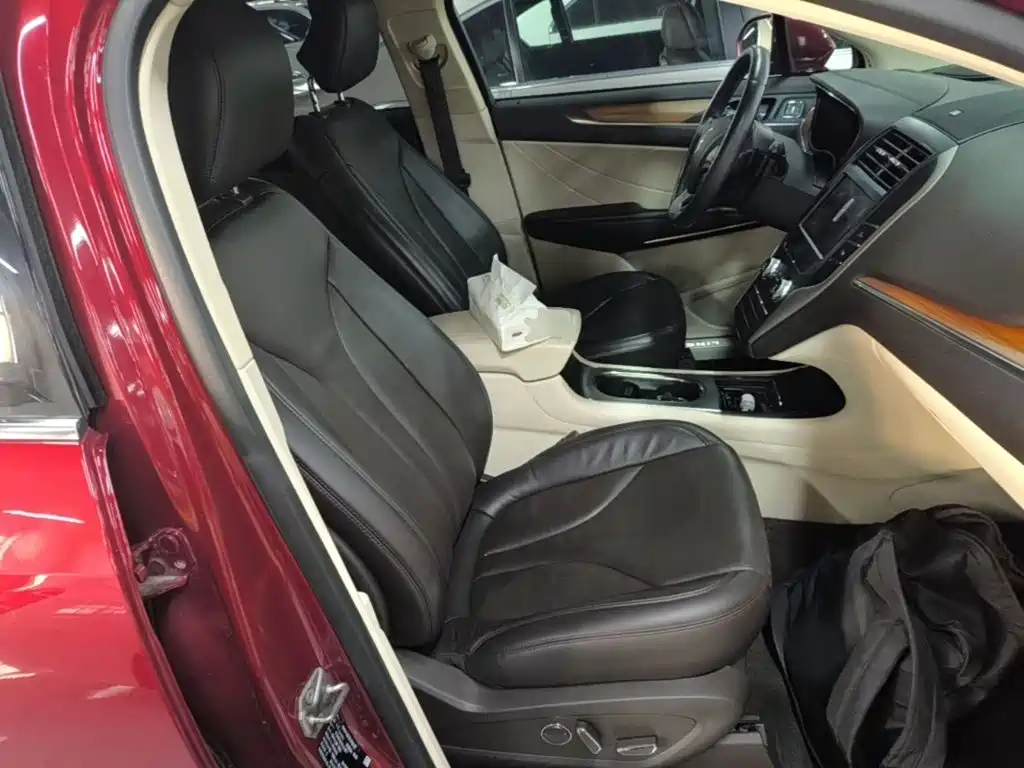 Lincoln MKC 2016 — фото 25