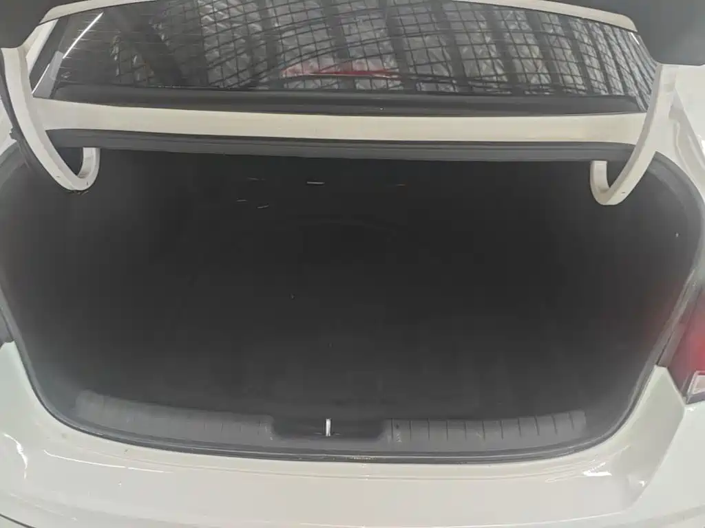 Hyundai Elantra 2021 — фото 19