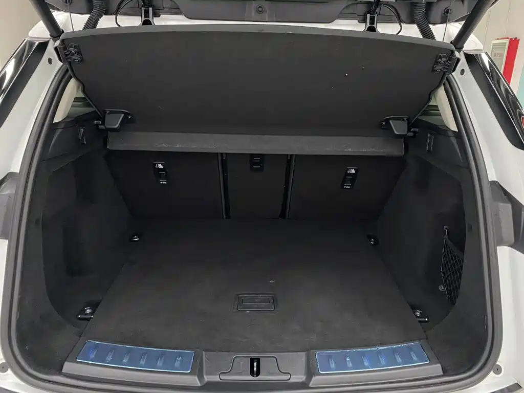 Land Rover Range Rover Evoque 2023 — фото 15