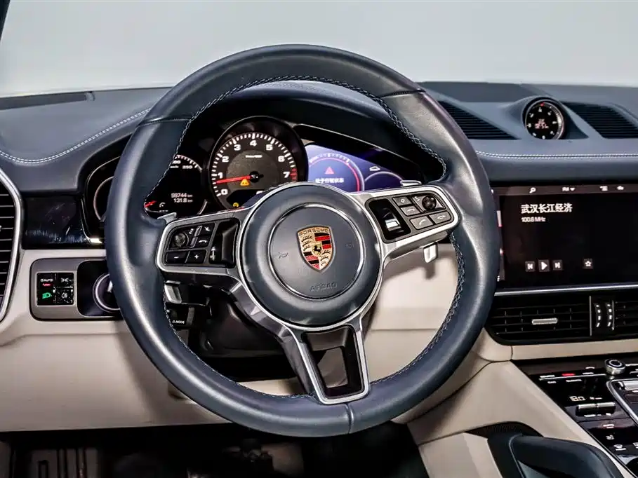 Porsche Cayenne 2021 — фото 24
