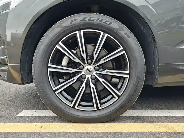 Volvo XC60 2021