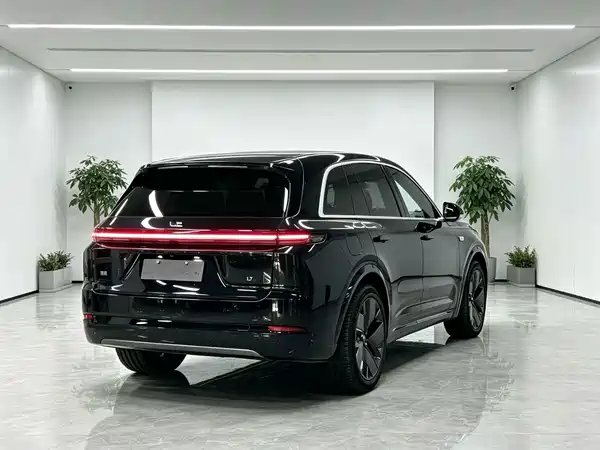 Li Auto L7 2025