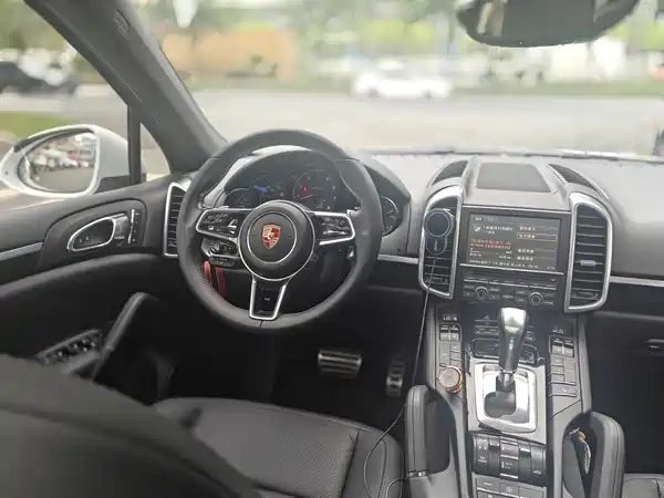 Porsche Cayenne 2015