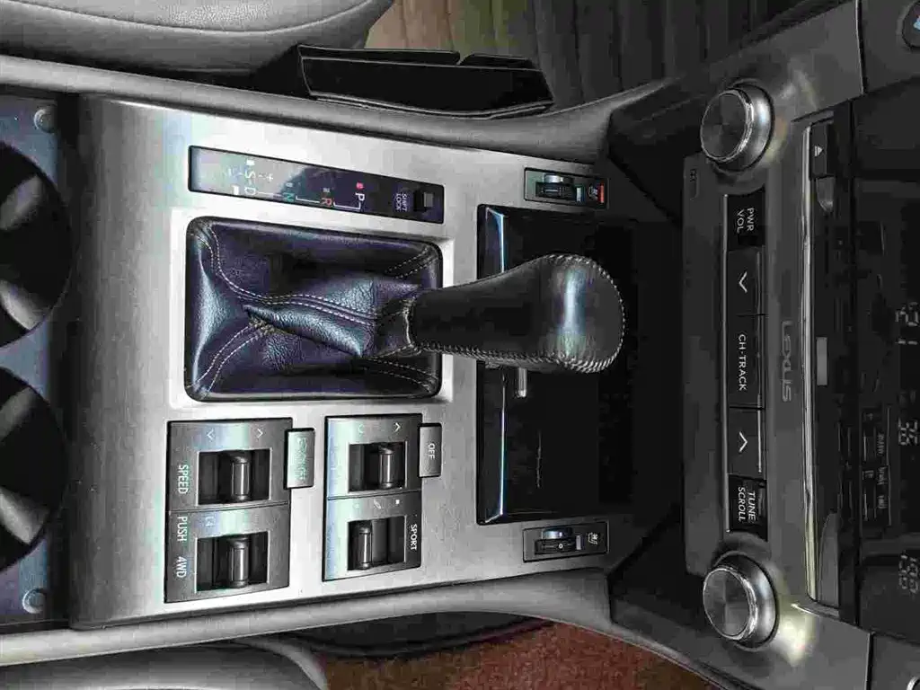 Lexus GX 2016 — фото 16