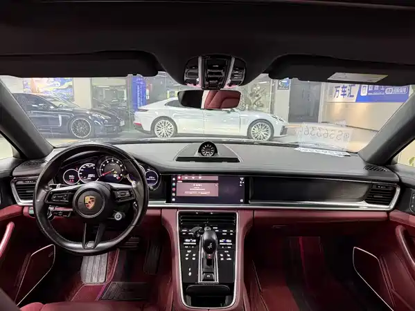 Porsche Panamera 2023