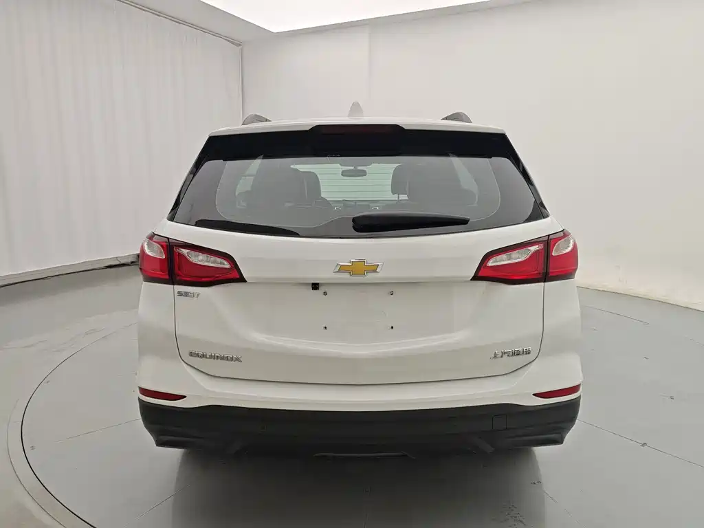 Chevrolet Equinox 2018 — фото 9