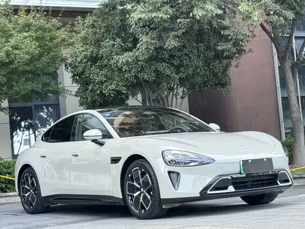 Xiaomi SU7 2024