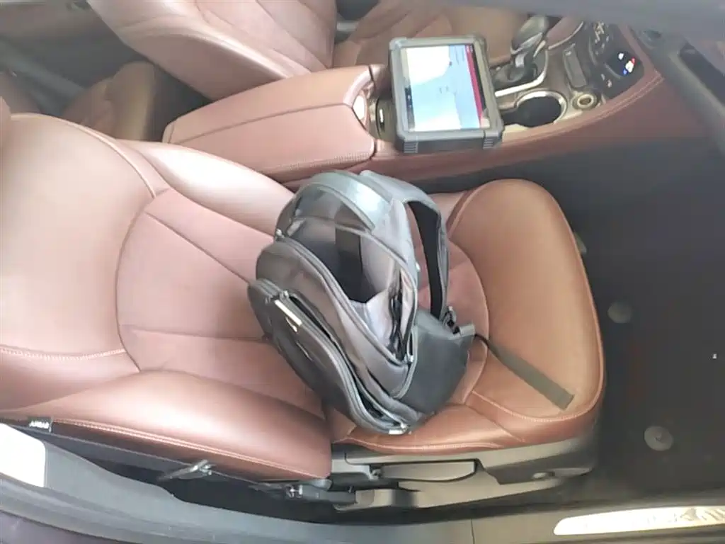 Buick Envision Plus 2017 — фото 20