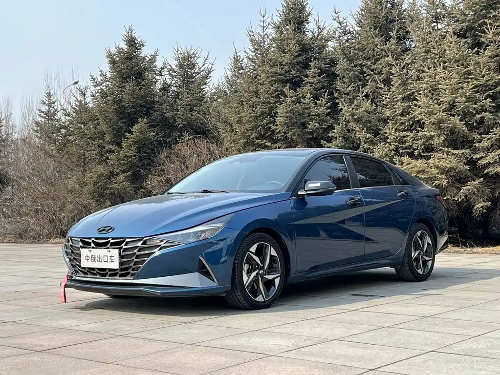 Hyundai Elantra 2022 — фото 1