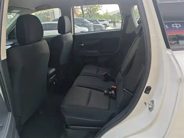 Mitsubishi Outlander 2021