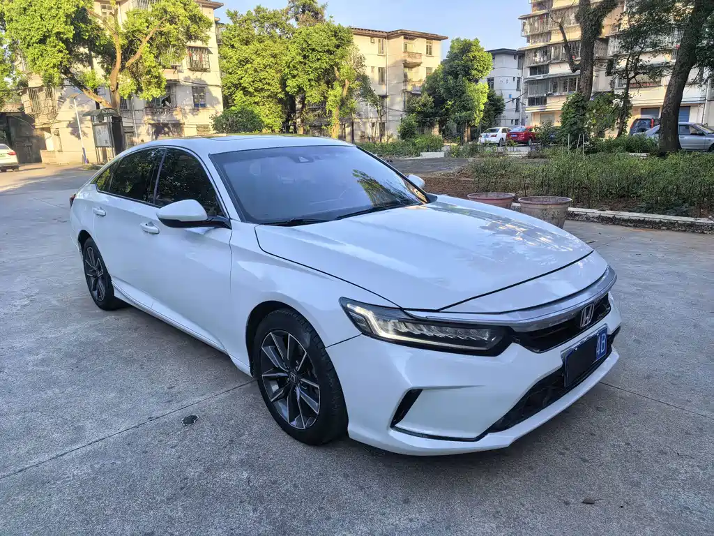 Honda Inspire 2022 — фото 1
