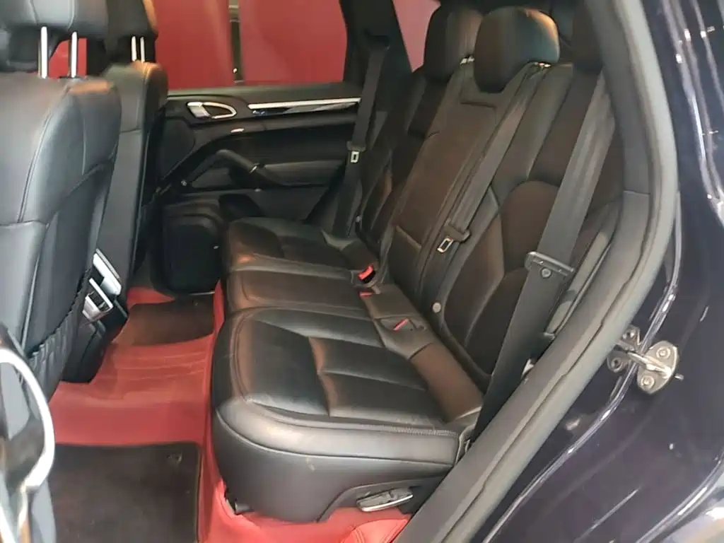 Porsche Cayenne 2017 — фото 17