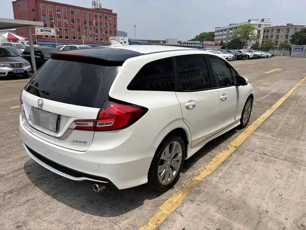 Honda Jade 2017 — фото 6