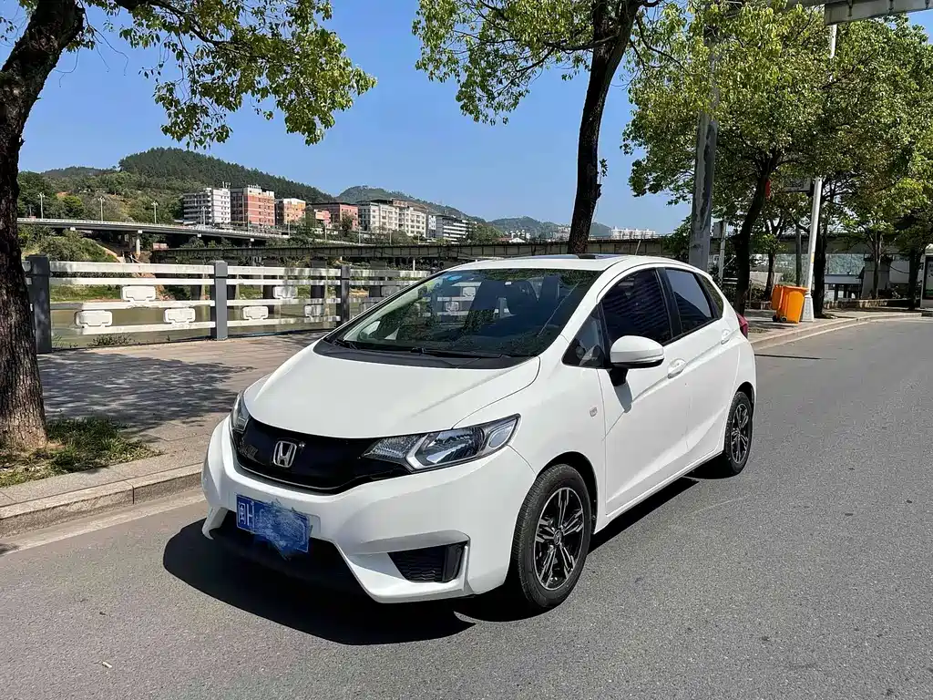 Honda Fit 2017 — фото 1
