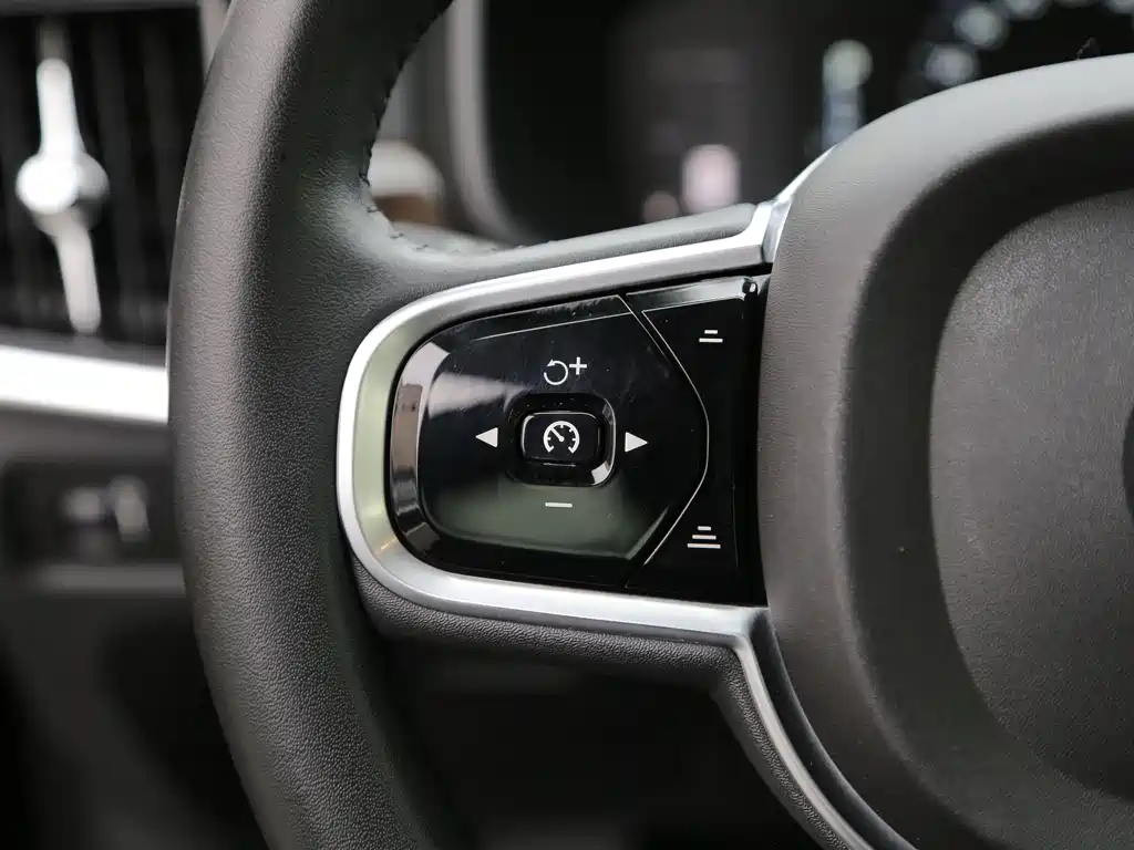 Volvo S90 2018 — фото 12