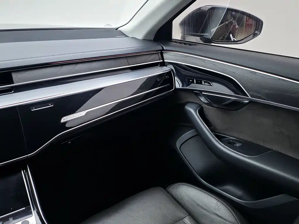 Audi A8 2020 — фото 26