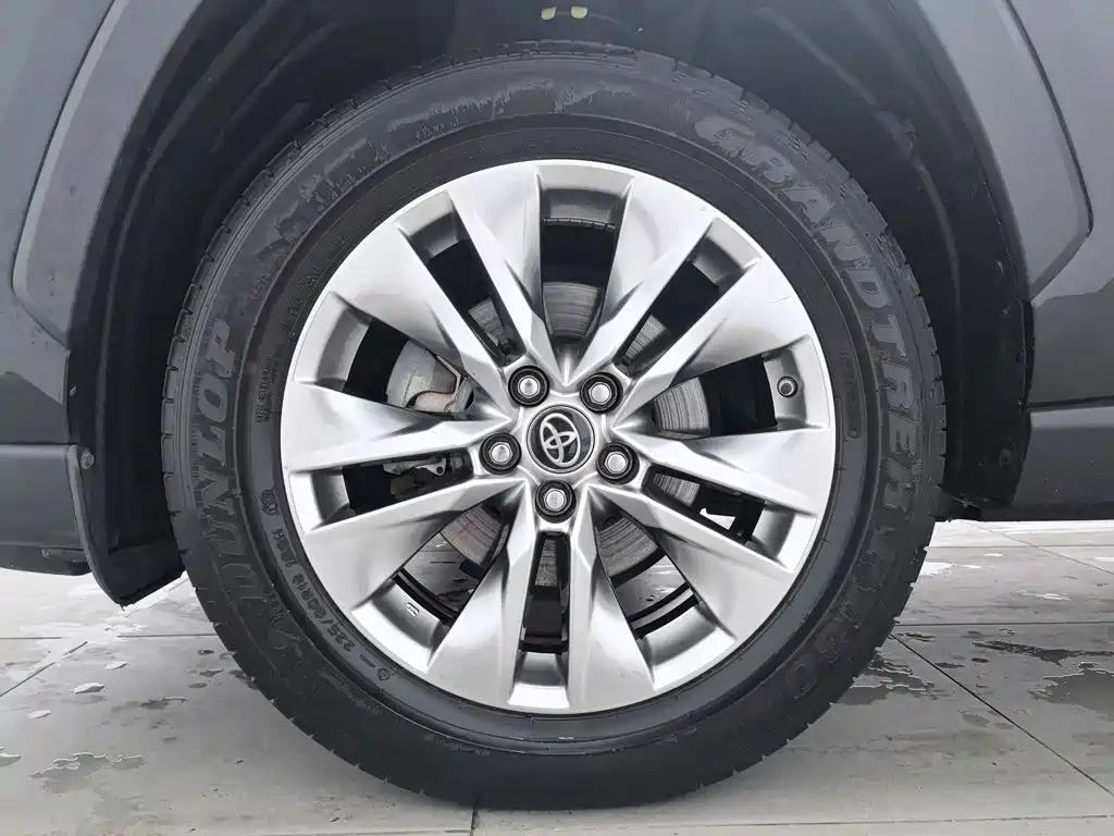 Toyota Wildlander 2021 — фото 17