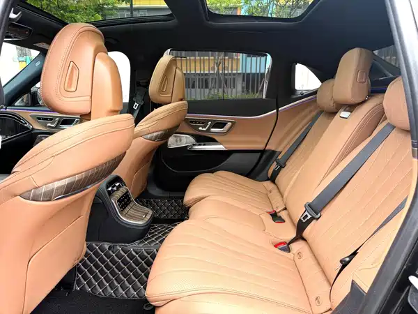 Mercedes-Benz E-Class 2025