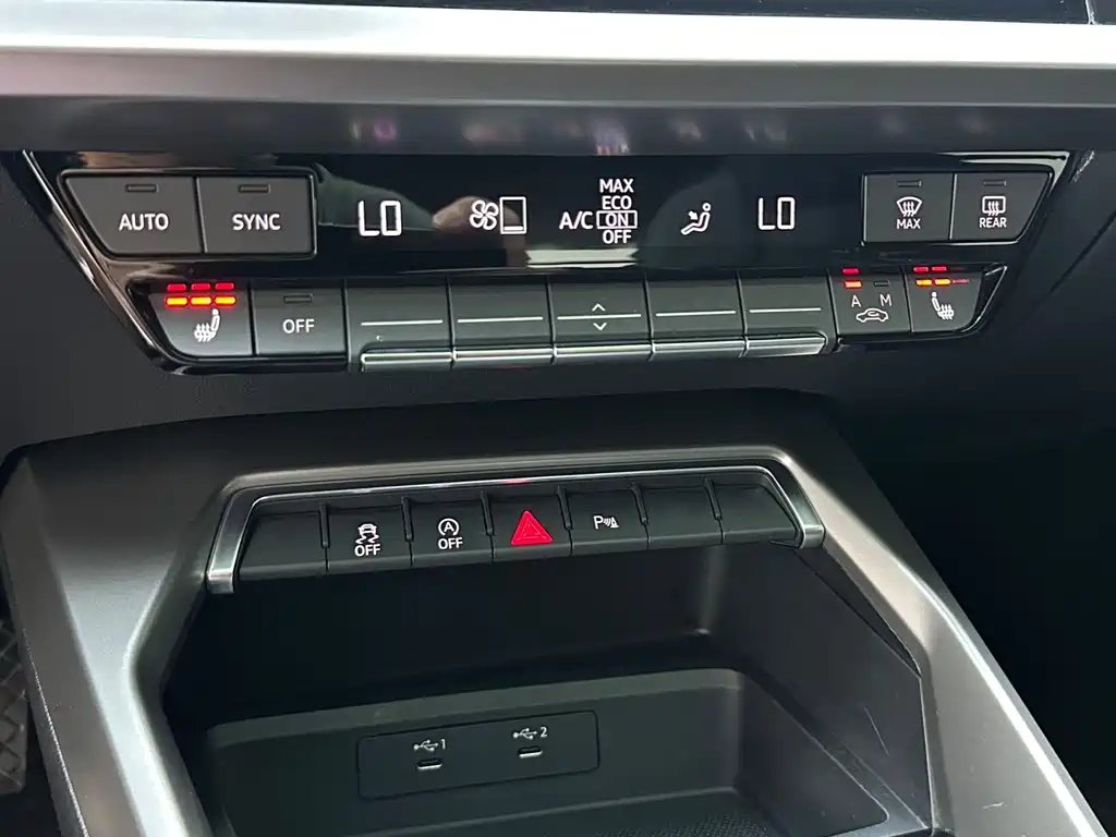 Audi A3 2023 — фото 12
