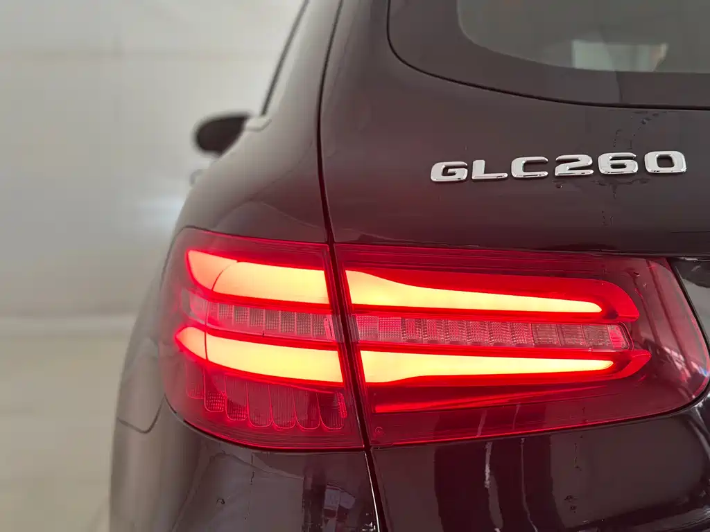 Mercedes-Benz GLC 2018 — фото 20