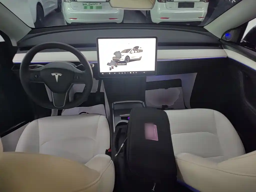 Tesla Model Y 2023 — фото 10
