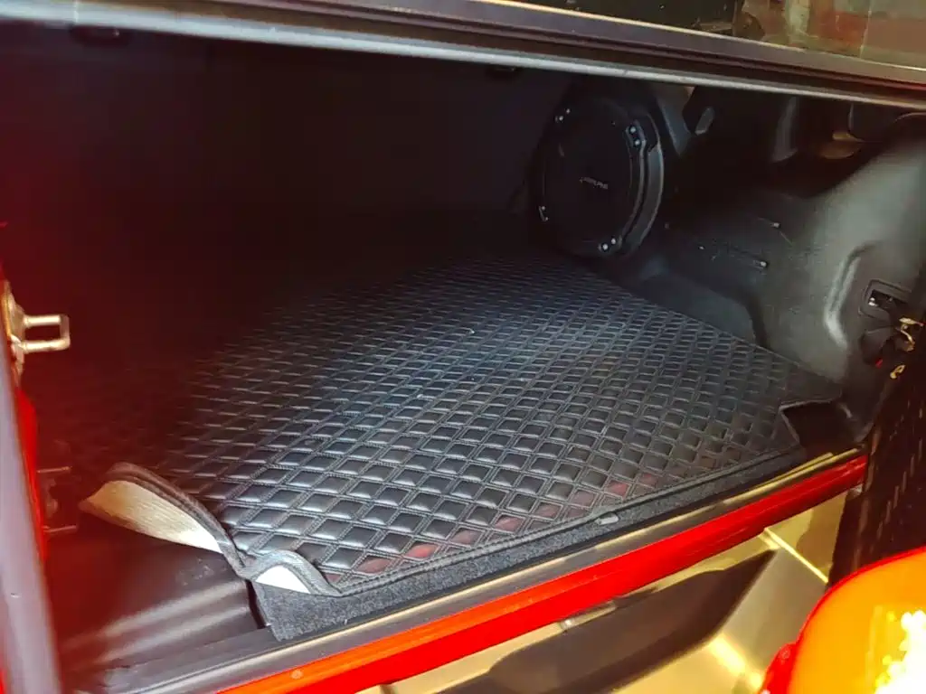 Jeep Wrangler 2019 — фото 19